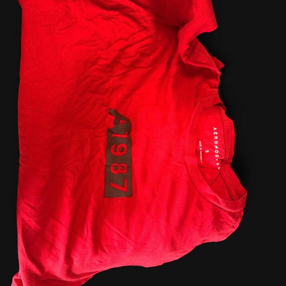 Aeropostale Men's Red T-shirt